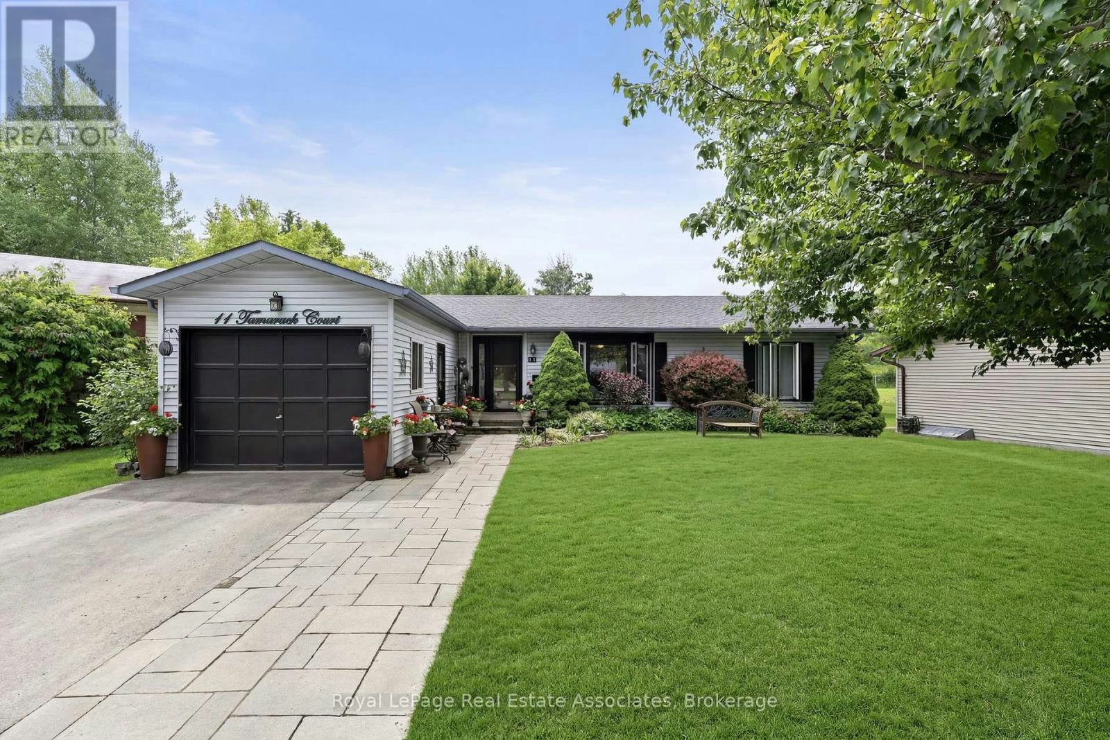 11 Tamarack Court, New Tecumseth, ON, L0G 1W0
