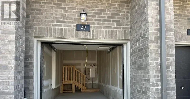 49 Gateway Drive, Barrie, ON, L9J 0V3 - 3