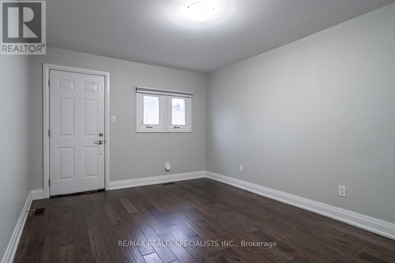 1ST FLOOR-12 Wiltshire Avenue, Toronto, ON, M6N 2V9 - 8