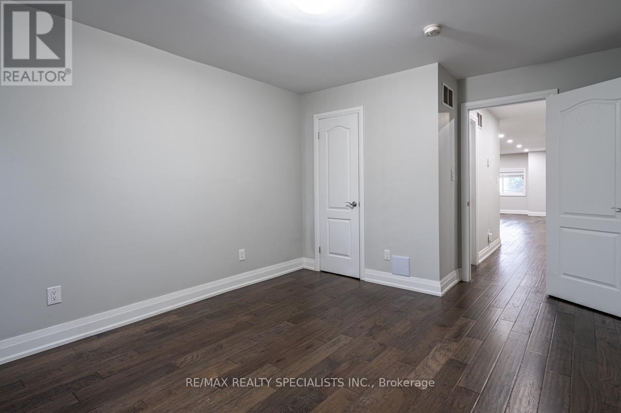 1ST FLOOR-12 Wiltshire Avenue, Toronto, ON, M6N 2V9 - 9