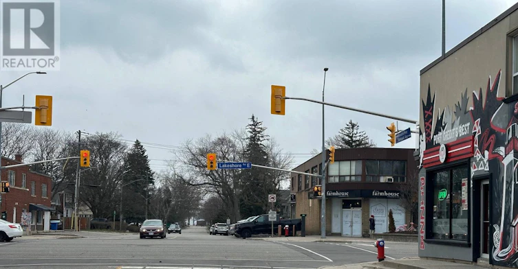 2-7 Mohawk Avenue, Mississauga, ON, L5G 3R5 - 11