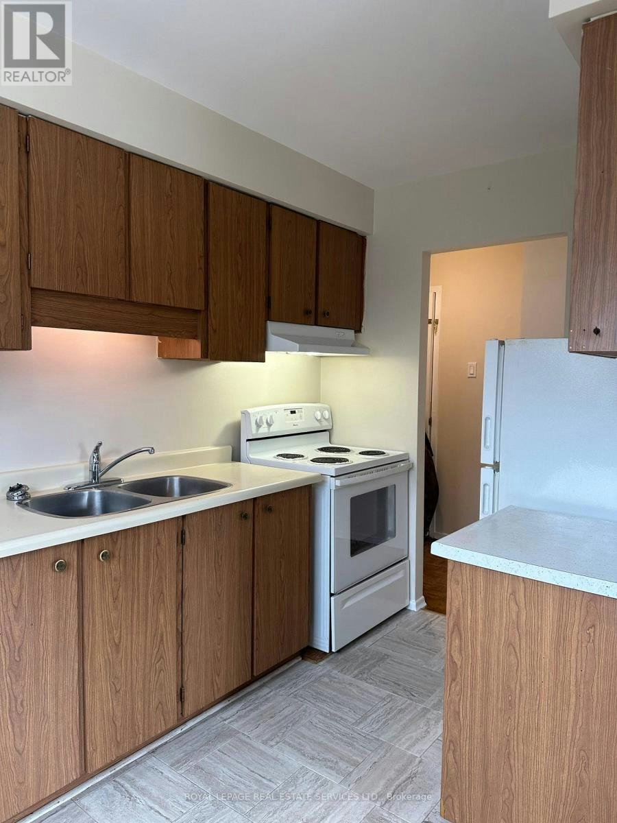 2-7 Mohawk Avenue, Mississauga, ON, L5G 3R5 - 3