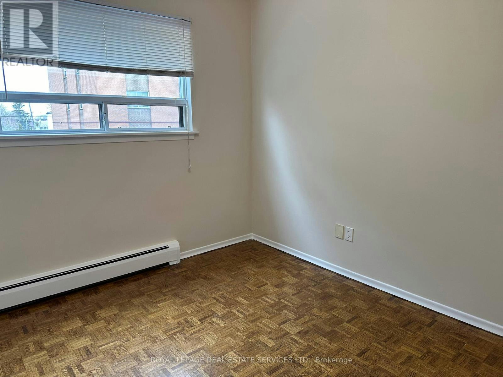 2-7 Mohawk Avenue, Mississauga, ON, L5G 3R5 - 8