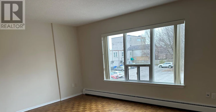 2-7 Mohawk Avenue, Mississauga, ON, L5G 3R5 - 2