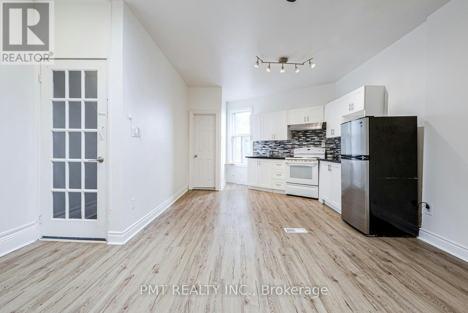 UPPER-2045 Davenport Road, Toronto, ON, M6N 1C5