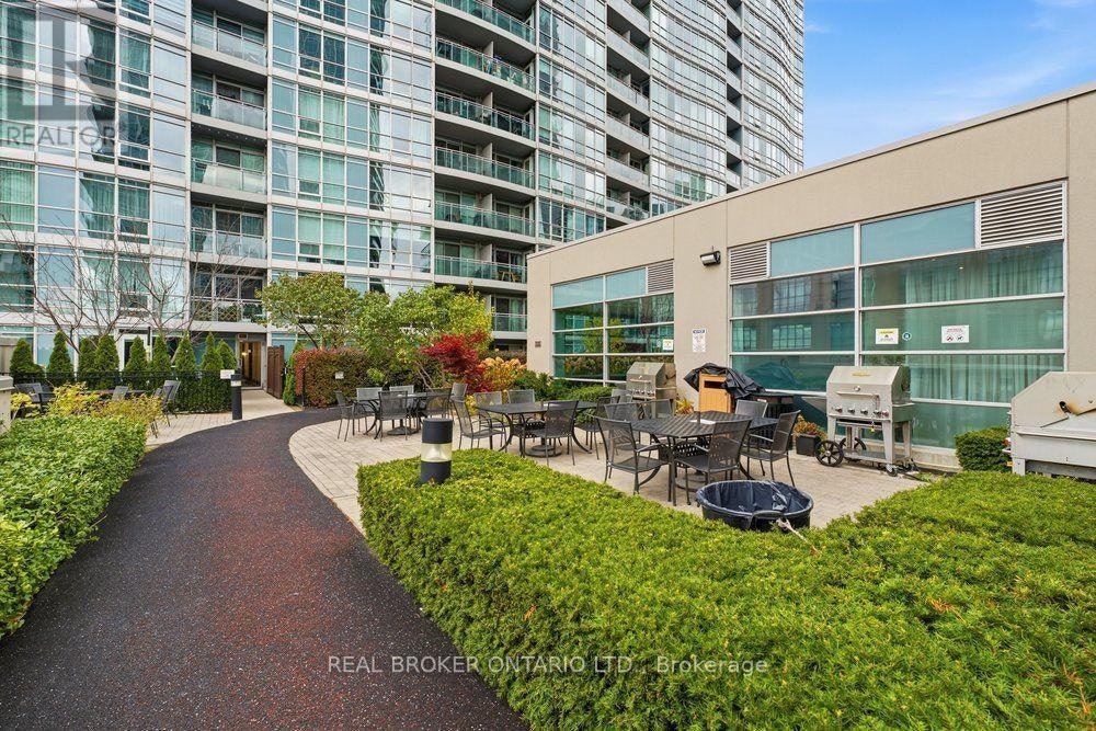 825-165 Legion Road N, Toronto, ON, M8Y 0B3 - 25