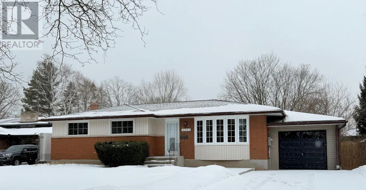 UPPER-4383 Petrie Court, Niagara Falls, ON, L2E 6L8 - 2