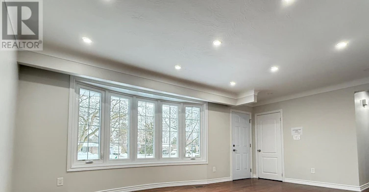 UPPER-4383 Petrie Court, Niagara Falls, ON, L2E 6L8 - 6