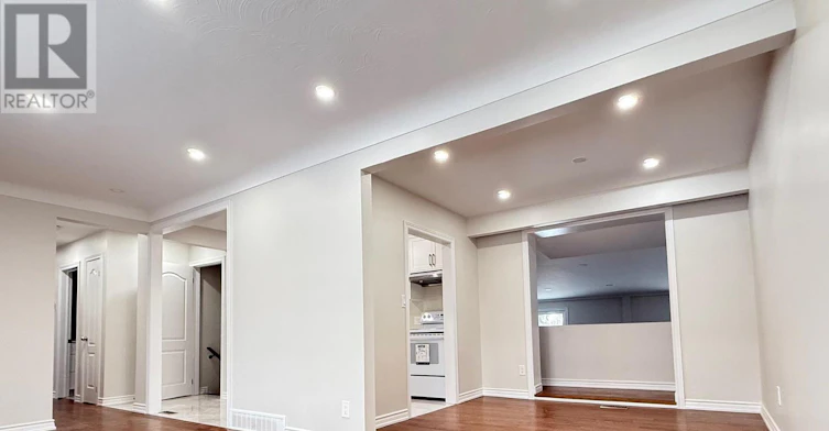 UPPER-4383 Petrie Court, Niagara Falls, ON, L2E 6L8 - 4