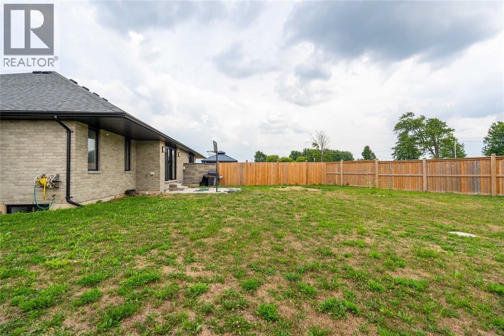709 Ferdinands Crescent, Sarnia, ON, N7W 0B5 - 34