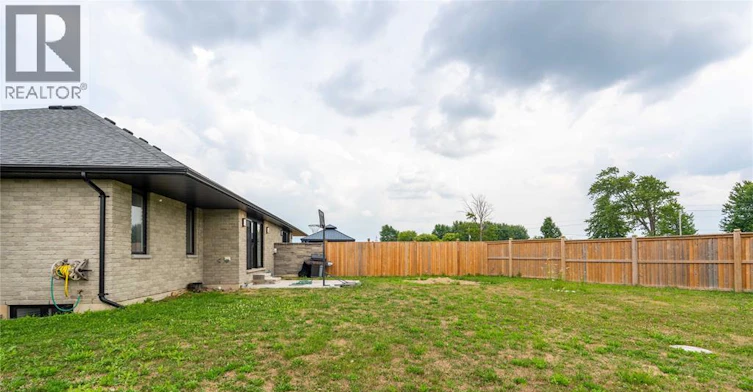 709 Ferdinands Crescent, Sarnia, ON, N7W 0B5 - 34