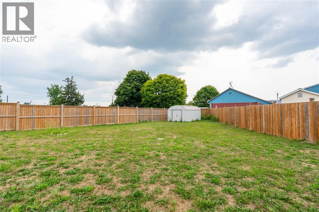709 Ferdinands Crescent, Sarnia, ON, N7W 0B5 - 33