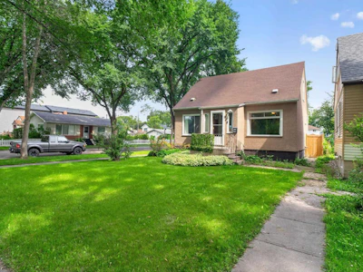 11549 88 Street NW - 3
