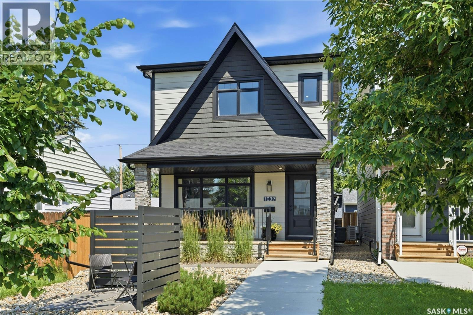 1039 4th Street E, Saskatoon, SK, S7H 1K6