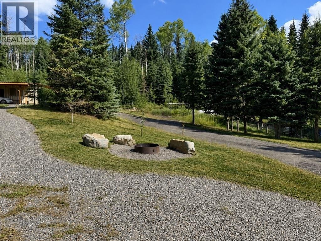 8541 Little Fort 24 Highway, Bridge Lake, BC, V0K 1X3 - 12