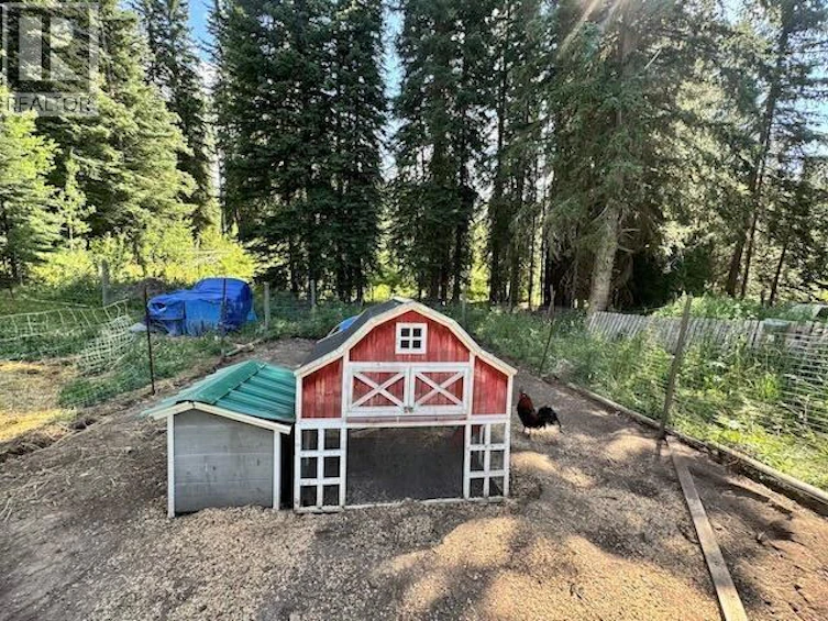 8541 Little Fort 24 Highway, Bridge Lake, BC, V0K 1X3 - 10