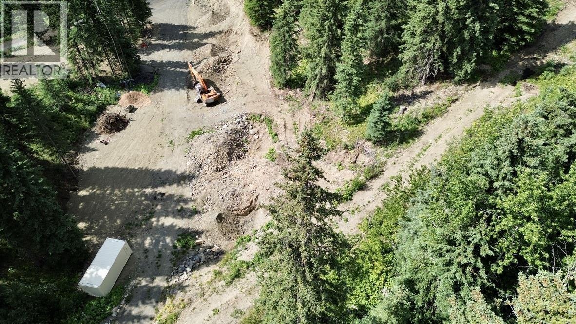 8541 Little Fort 24 Highway, Bridge Lake, BC, V0K 1X3 - 18