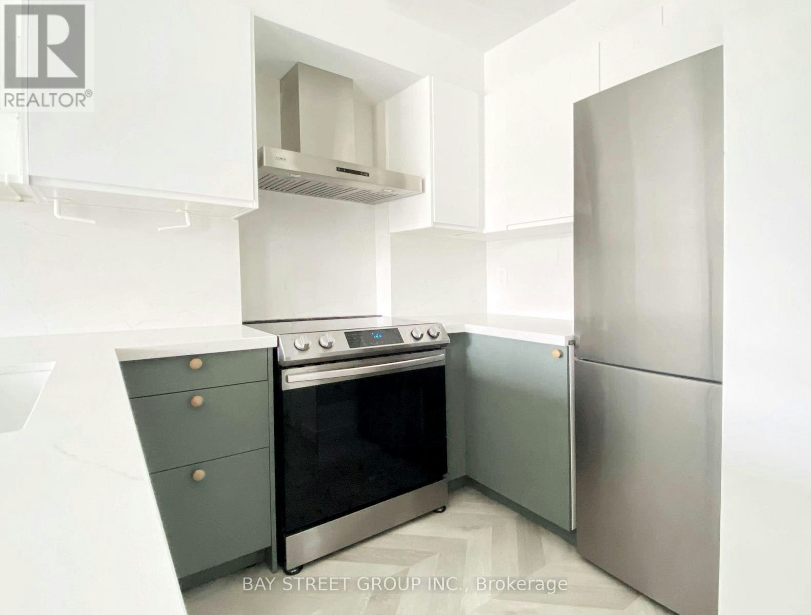 402-140 Bathurst Street, Toronto, ON, M5V 3N8 - 4
