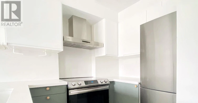 402-140 Bathurst Street, Toronto, ON, M5V 3N8 - 4