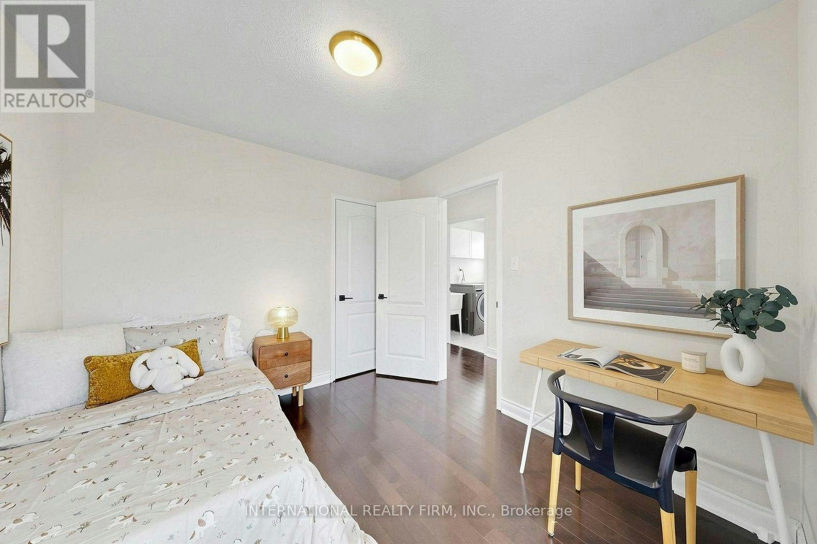 50 Shenandoah Drive, Whitby, ON, L1P 1T3 - 34