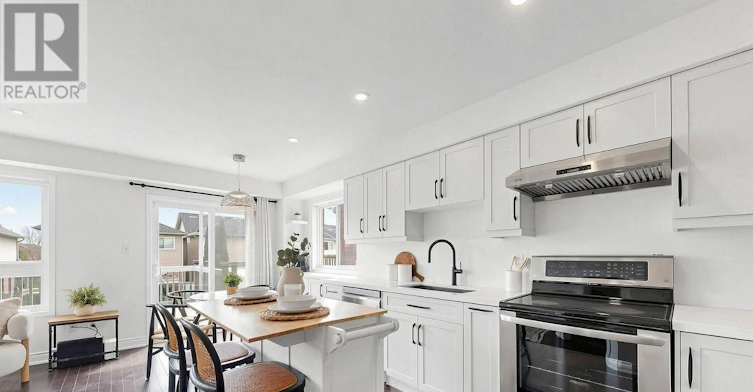 50 Shenandoah Drive, Whitby, ON, L1P 1T3 - 9