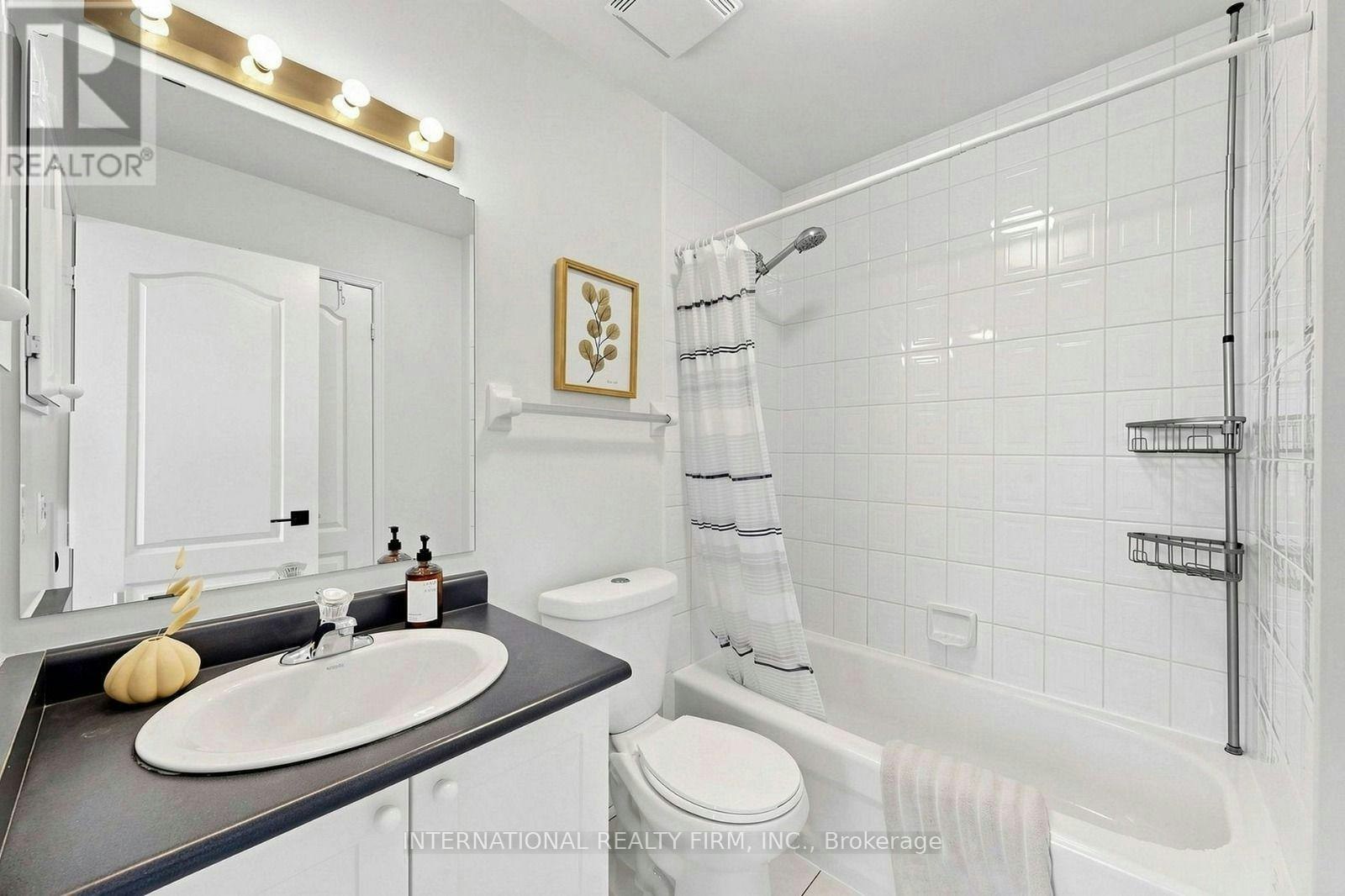 50 Shenandoah Drive, Whitby, ON, L1P 1T3 - 36