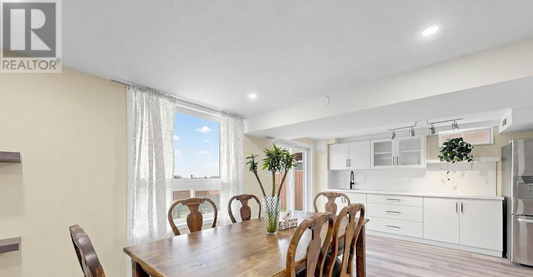 50 Shenandoah Drive, Whitby, ON, L1P 1T3 - 44