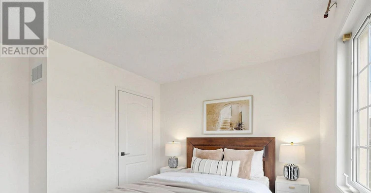 50 Shenandoah Drive, Whitby, ON, L1P 1T3 - 33