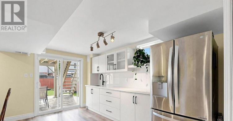50 Shenandoah Drive, Whitby, ON, L1P 1T3 - 39