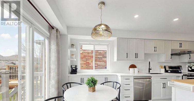 50 Shenandoah Drive, Whitby, ON, L1P 1T3 - 16