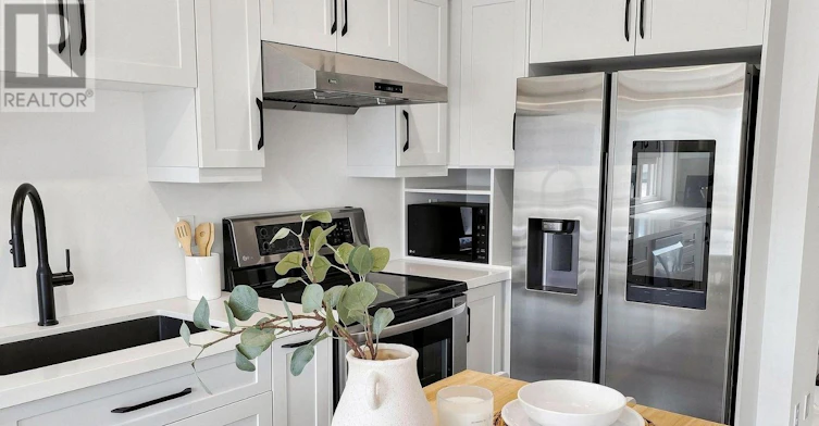 50 Shenandoah Drive, Whitby, ON, L1P 1T3 - 12