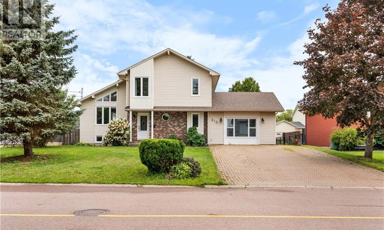 313 Gaspé