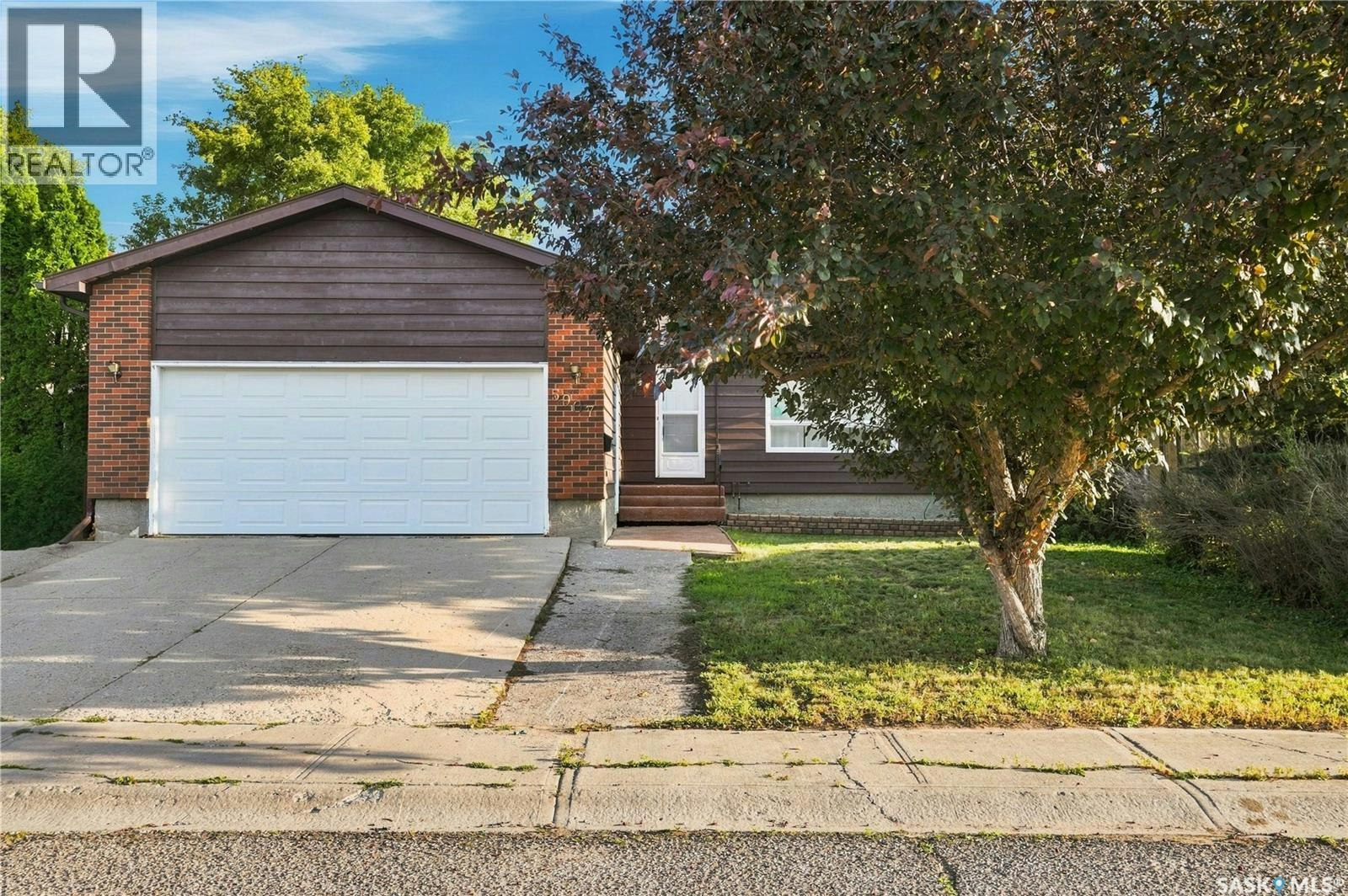 5907 Hague Crescent, Regina, SK, S4X 3K6