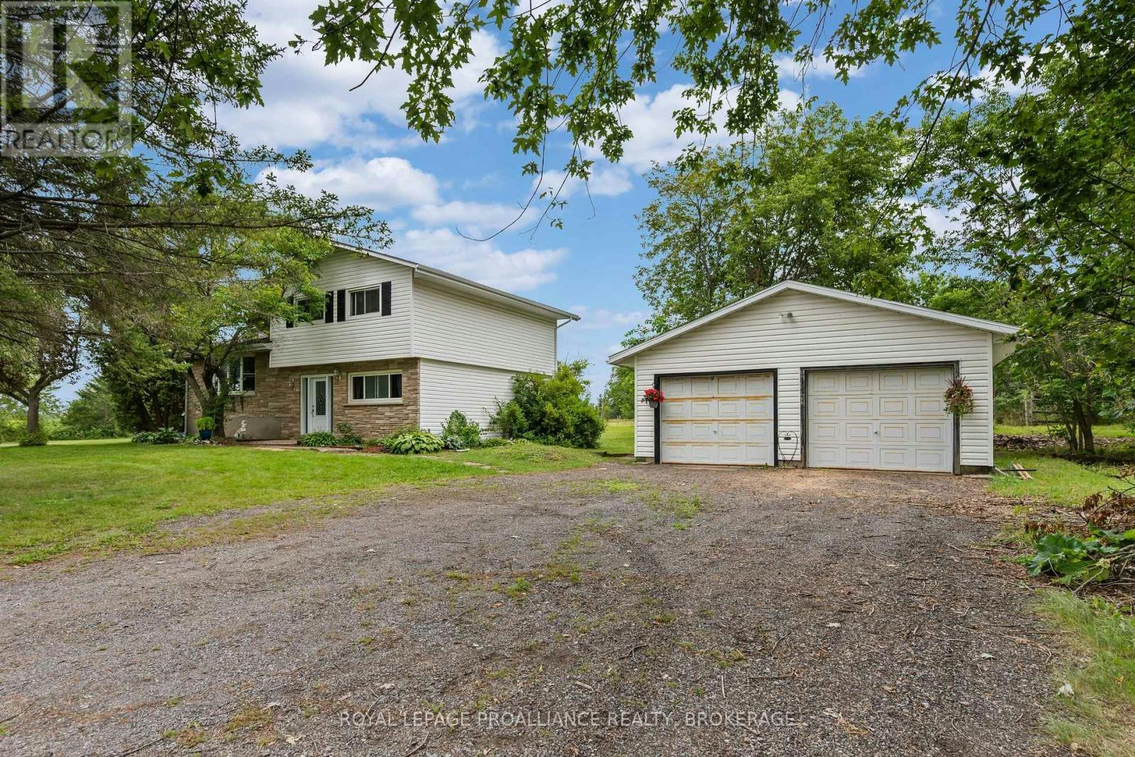 3298 Perth Road, South Frontenac, ON, K0H 1X0