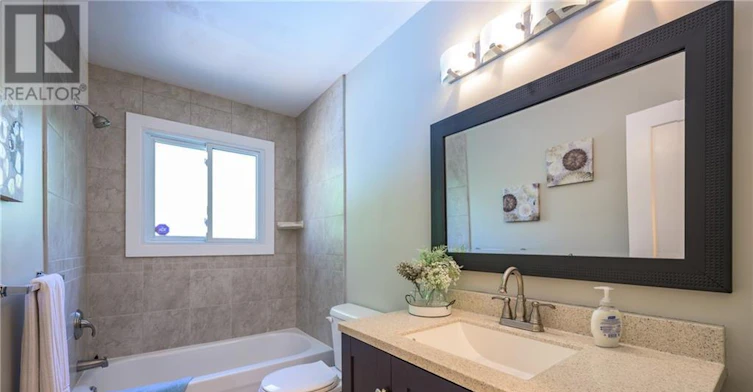 UPPER-6 Kirkton Court, London, ON, N5X 1T2 - 22