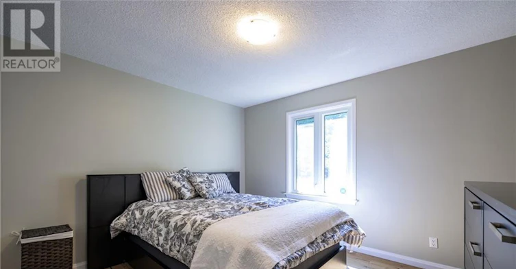 UPPER-6 Kirkton Court, London, ON, N5X 1T2 - 17