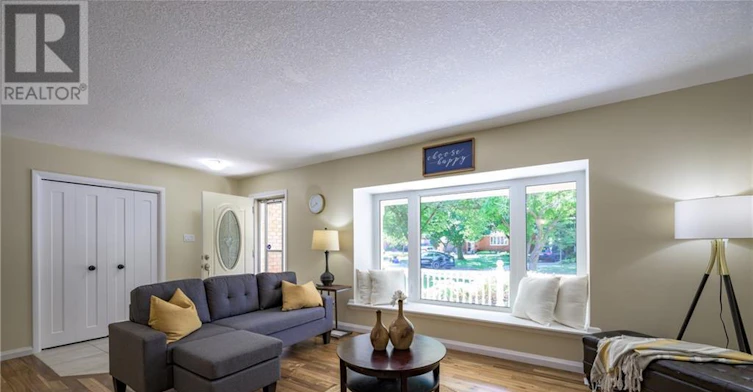 UPPER-6 Kirkton Court, London, ON, N5X 1T2 - 5