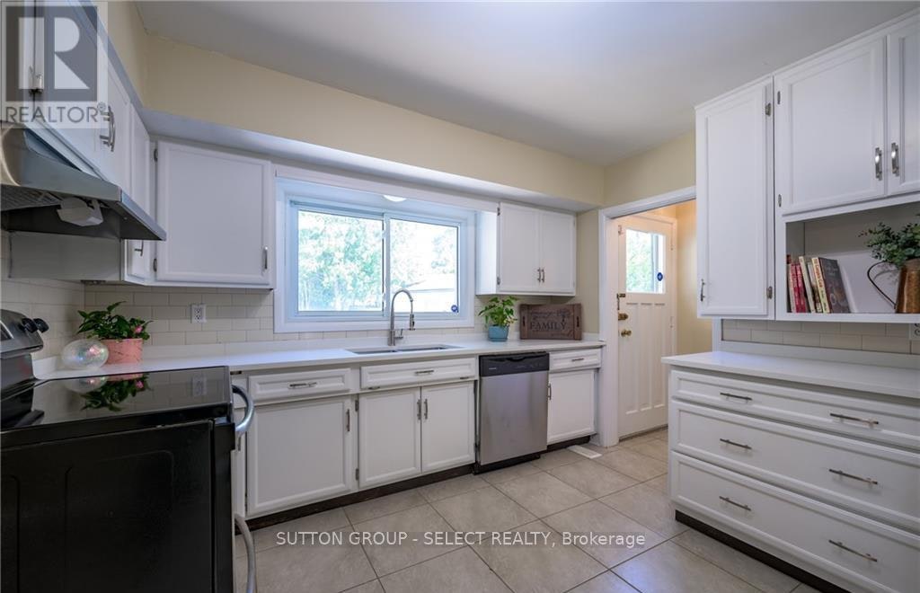 UPPER-6 Kirkton Court, London, ON, N5X 1T2 - 12
