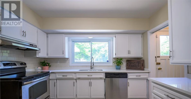 UPPER-6 Kirkton Court, London, ON, N5X 1T2 - 11