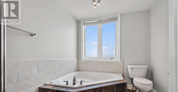 203-711 Churchill Avenue N, Ottawa, ON, K1Z 7J9 - 29