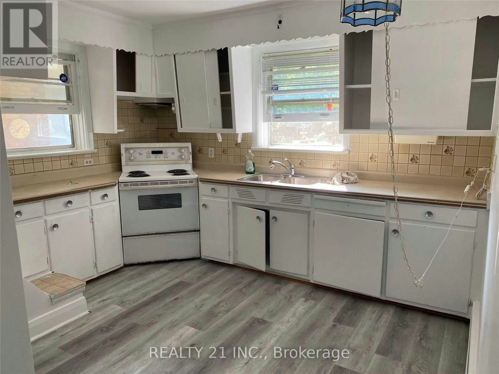 56 Galloway Road, Toronto, ON, M1E 1W5 - 11