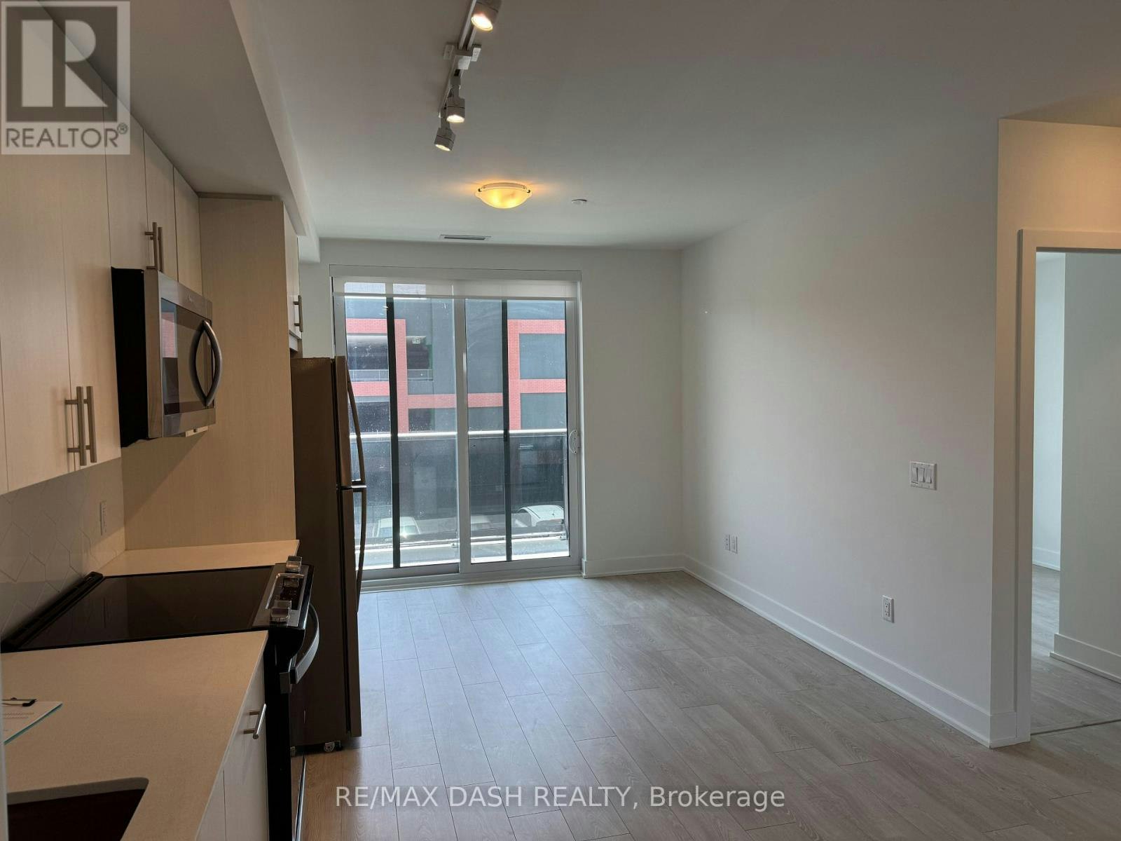 824-2545 Simcoe Street N, Oshawa, ON, L1L 0W3 - 4