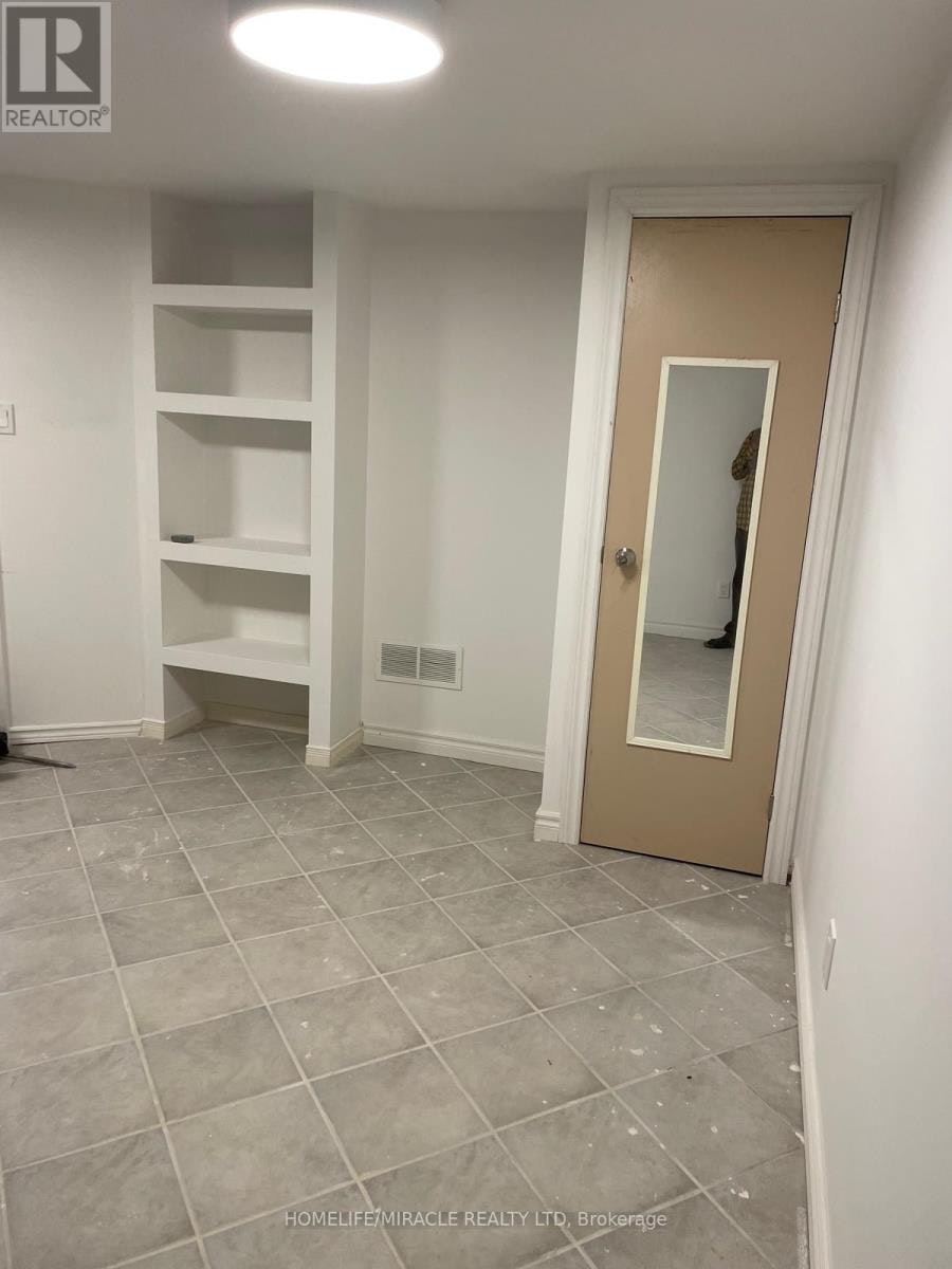 26 Anola Place, Toronto, ON, M1K 4W7 - 3