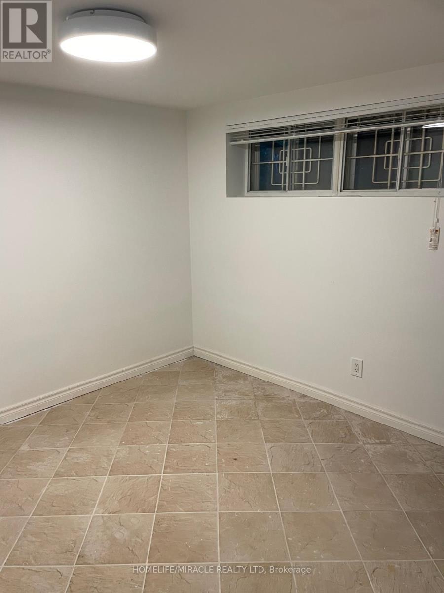 26 Anola Place, Toronto, ON, M1K 4W7 - 7