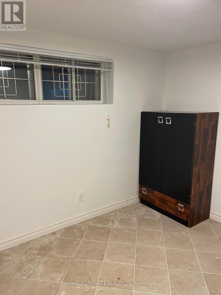 26 Anola Place, Toronto, ON, M1K 4W7 - 8
