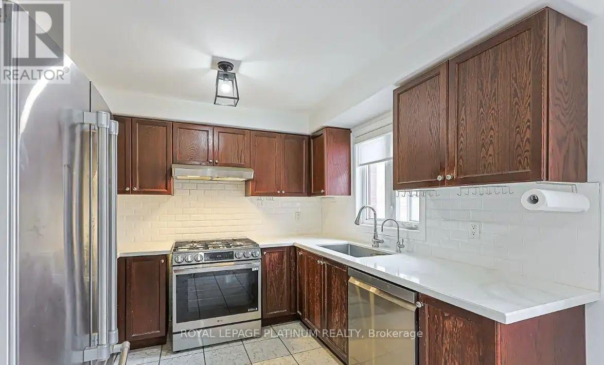 24 Smith Street, Bradford West Gwillimbury, ON, L3Z 3C9 - 4