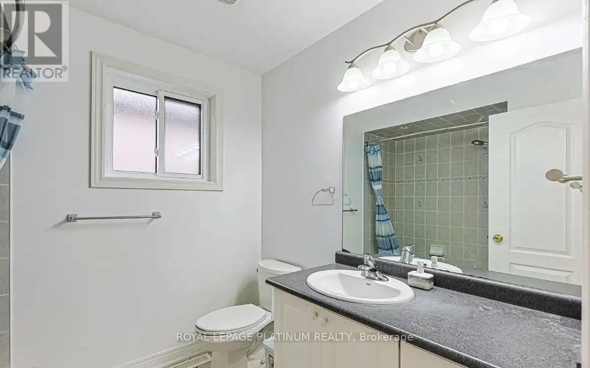 24 Smith Street, Bradford West Gwillimbury, ON, L3Z 3C9 - 10
