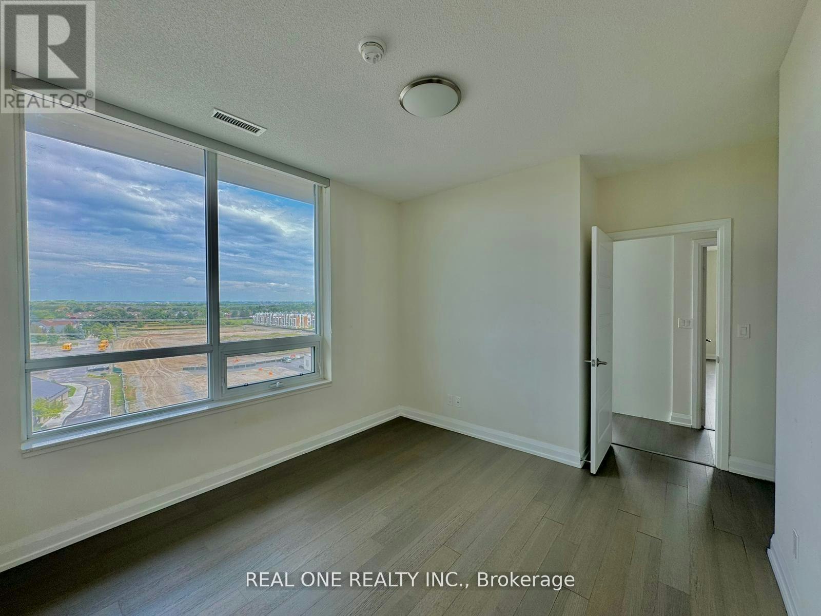 RG22-25 Water Walk Drive, Markham, ON, L6G 0G3 - 8