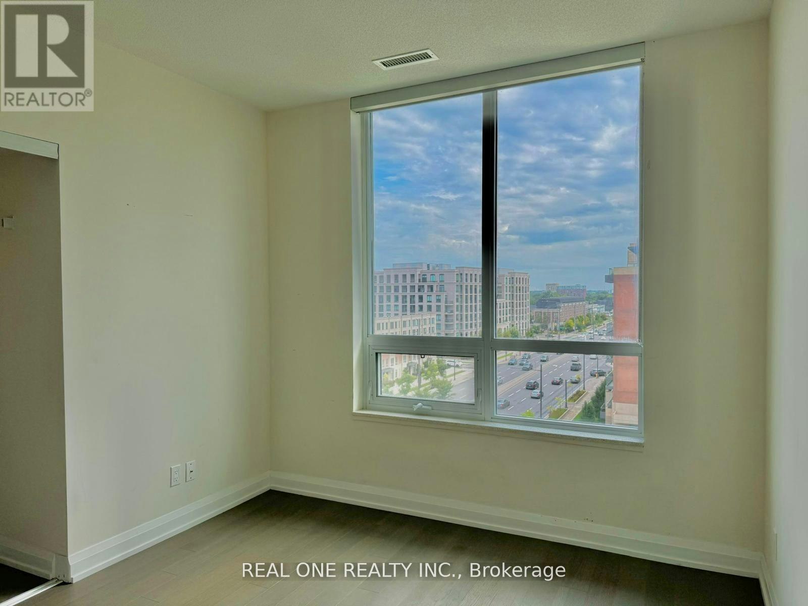 RG22-25 Water Walk Drive, Markham, ON, L6G 0G3 - 10