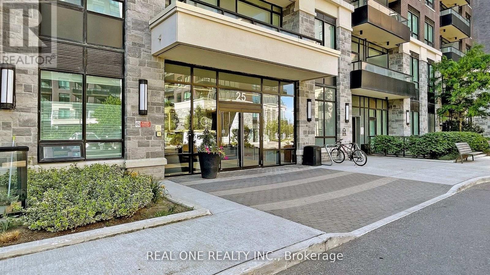 RG22-25 Water Walk Drive, Markham, ON, L6G 0G3